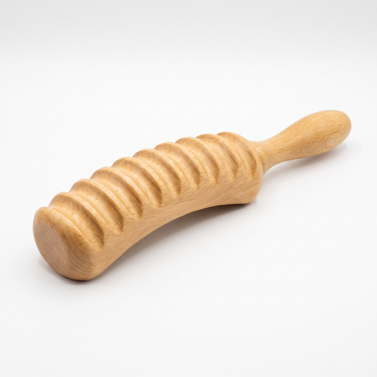 Rouleau de massage en bois — packshot fond blanc
