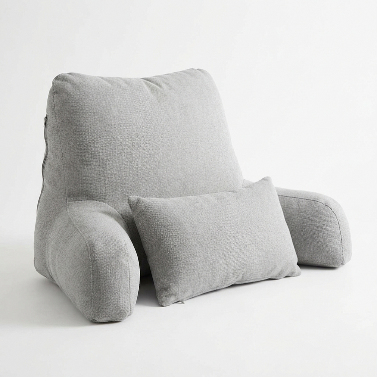 Oreiller de repos de lit avec accoudoirs — packshot fond blanc